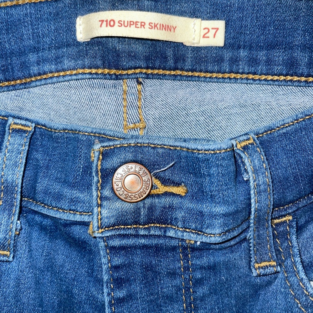 Womens Levi’s super skinny jeans
